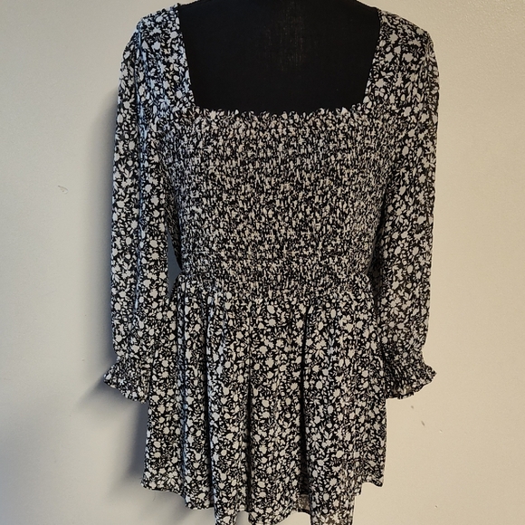 Torrid Floral Black and White Women's Top - Picture 1 of 1
